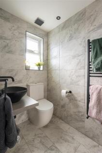 Ainslie Wood Road E4
