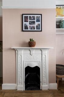 Selwyn Avenue E4