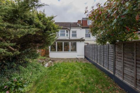 Nelson Road E4