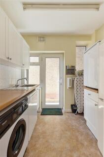Sheredan Road, E4