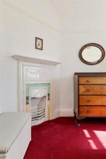 Sheredan Road, E4