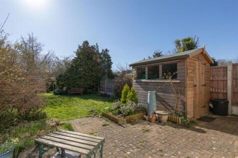Sheredan Road, E4
