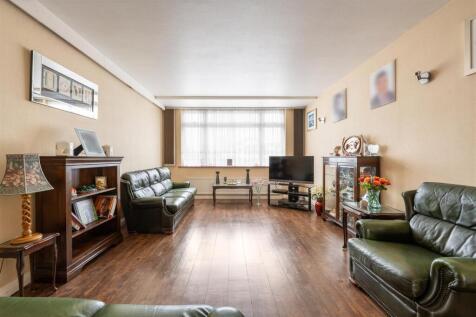 Hall Lane E4