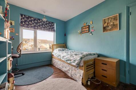 Malvern Avenue, E4