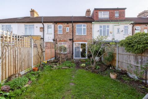 Malvern Avenue, E4