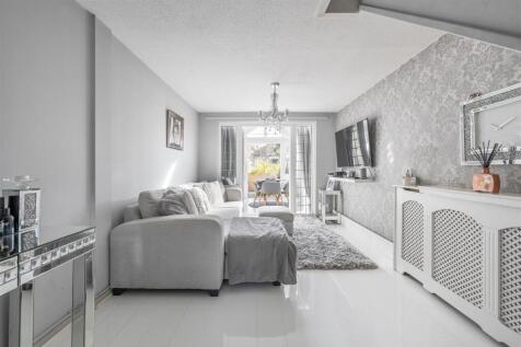 Mapleton Road E4