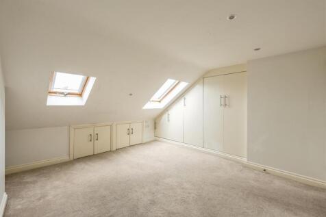 Lyndhurst Road, E4