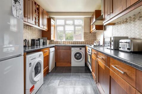 Seymour Court E4