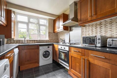 Seymour Court E4