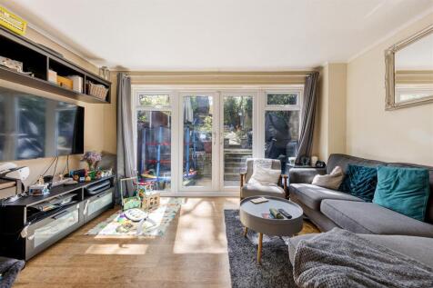 Wyemead Crescent, E4