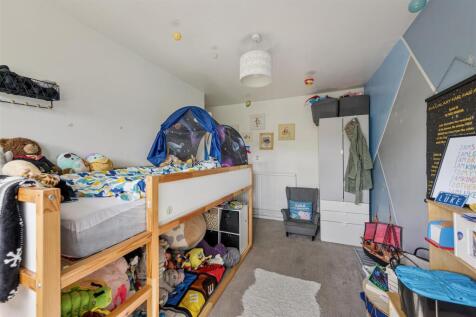 Wyemead Crescent, E4