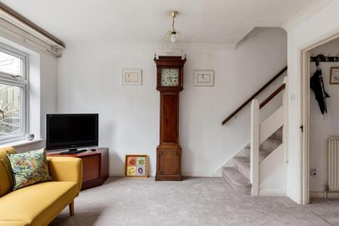 Harman Close, E4