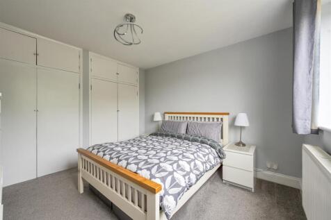Chingford Avenue E4