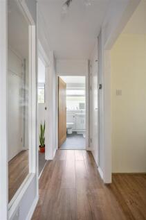 Chingford Avenue E4