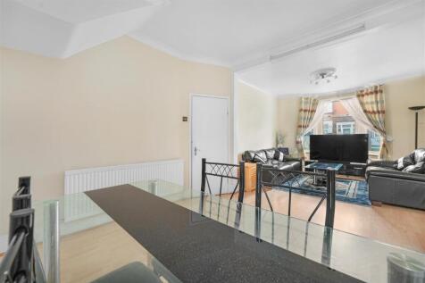 Winchester Road, E4