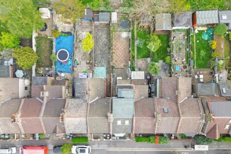 Winchester Road, E4