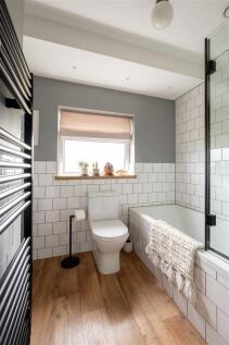 Hawkdene, E4
