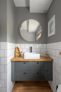 Hawkdene, E4