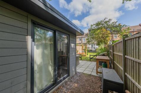 Haldan Road E4