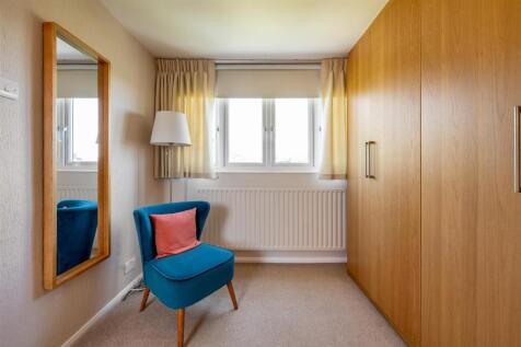 Cherrydown Avenue, E4