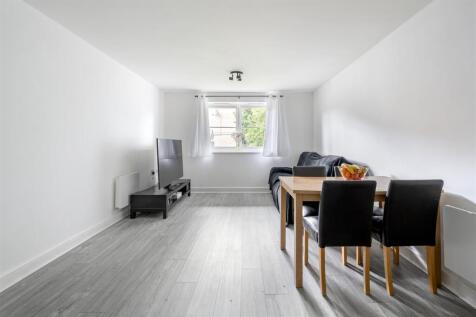 Lockwood Place E4