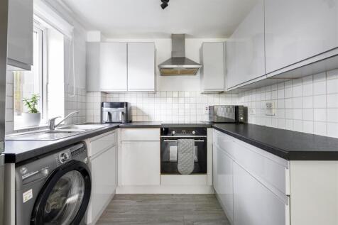Lockwood Place E4