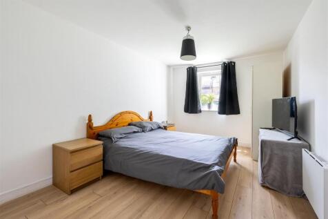 Lockwood Place E4