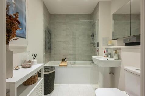 Merriam Close, E4