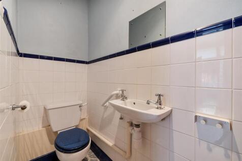 Selwyn Avenue, E4
