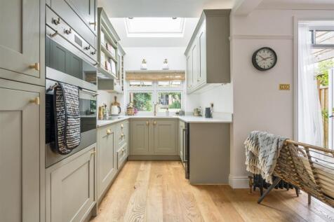 Woodberry Way, E4
