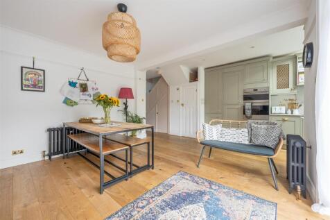 Woodberry Way, E4