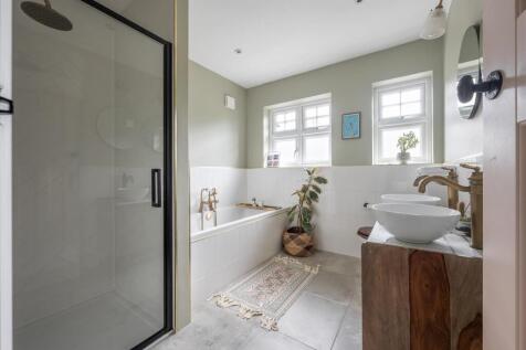 Woodberry Way, E4