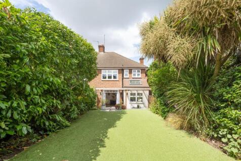 Woodberry Way, E4