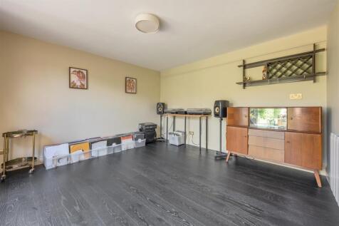 Woodberry Way, E4