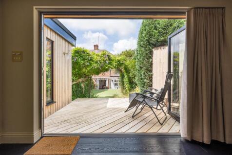 Woodberry Way, E4