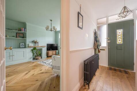 Woodberry Way, E4