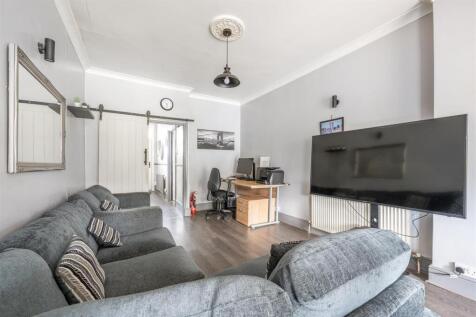 Nelson Road E4 9AP