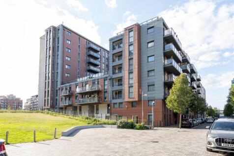 De Havilland Court N17