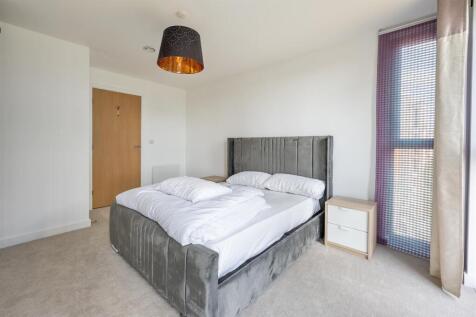 De Havilland Court N17