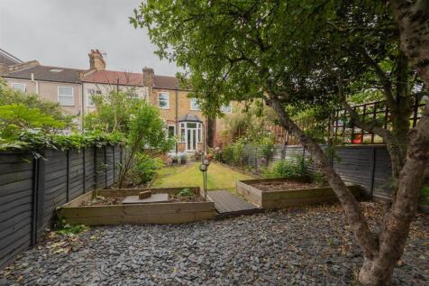 Winchester Road E4