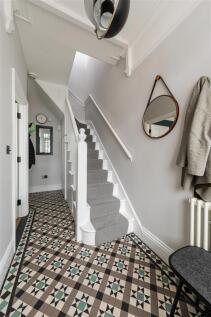 Winchester Road E4