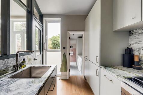 Winchester Road E4