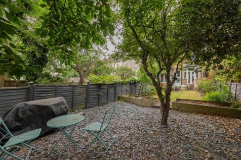 Winchester Road E4