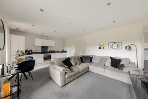 Merriam Close, E4