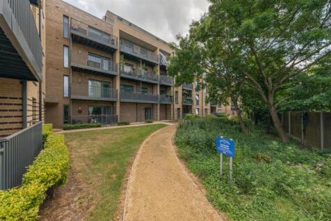 Merriam Close, E4
