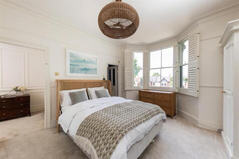 Castle Avenue E4