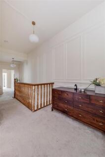Castle Avenue E4