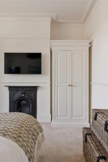 Castle Avenue E4