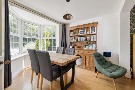 Groveside E4