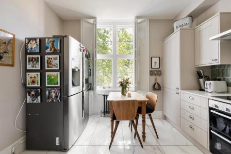 Friday Hill House E4